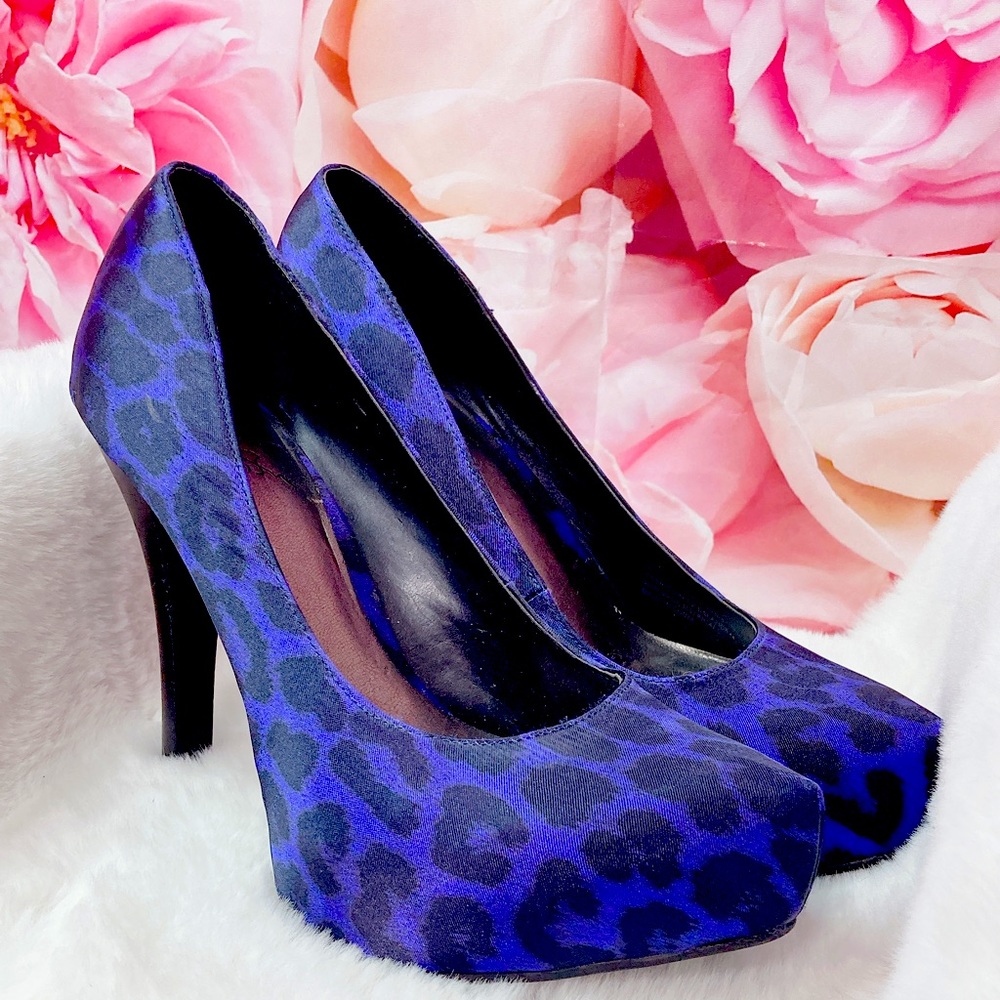 CARLOS by Carlos Santana Stilettos Royal Blue Cheetah Size 7